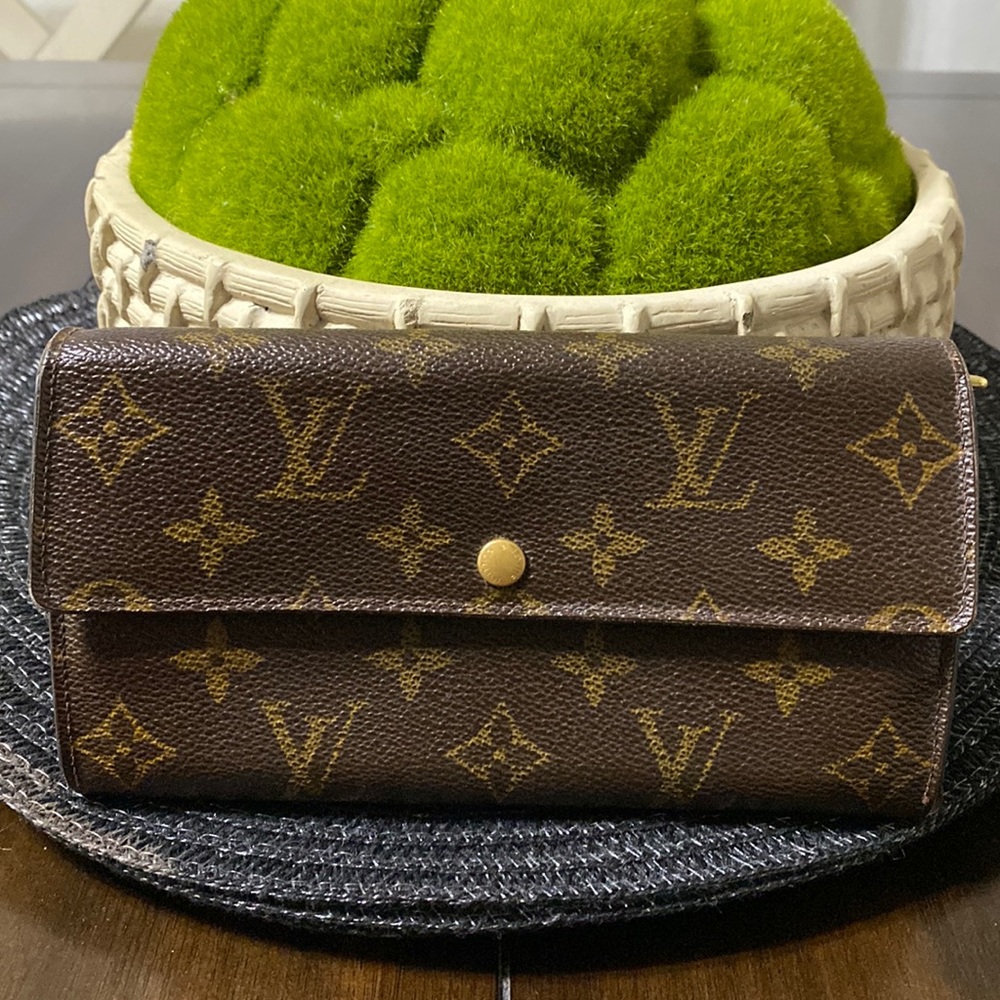Authentic Louis Vuitton wallet